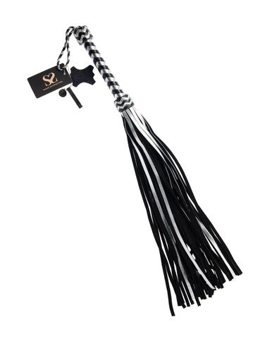 244915 - Bound X Silver Metallic Leather Flogger